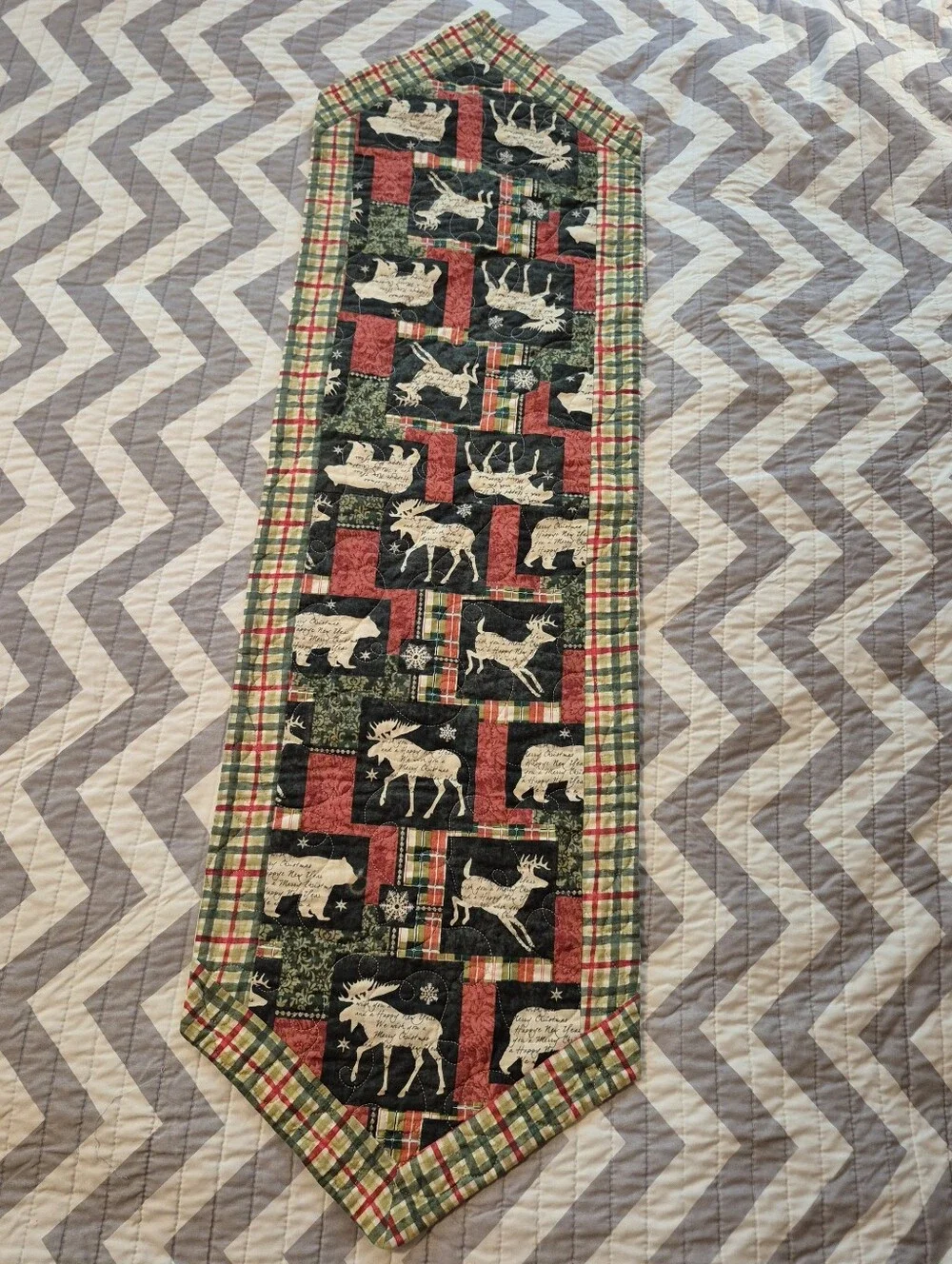 🌿5/$25 Quilted Christmas Wildlife Tablerunner